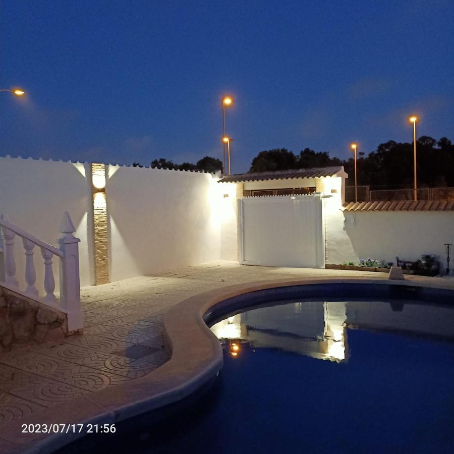 Acogedora Casa Con Piscina Villa Torrevieja Ngoại thất bức ảnh